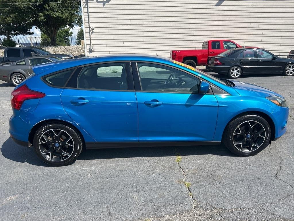 Ford Focus SE 2012