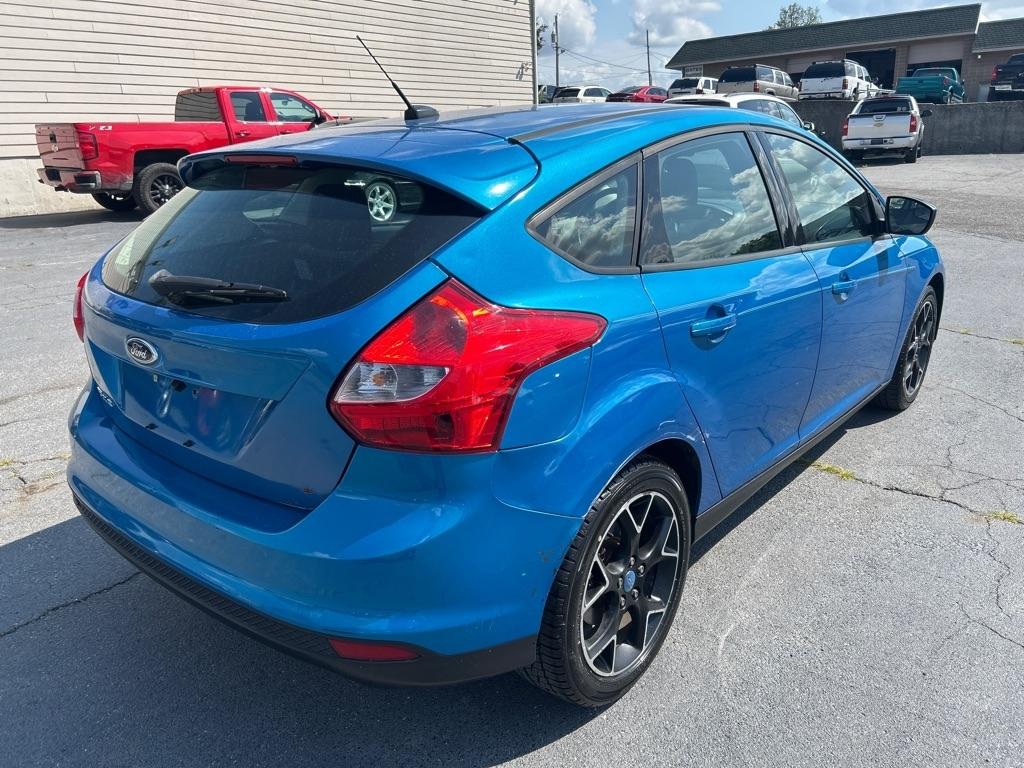 Ford Focus SE 2012