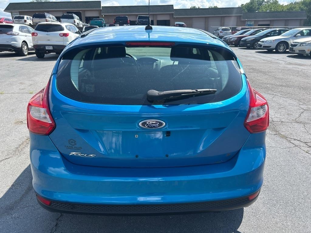 Ford Focus SE 2012