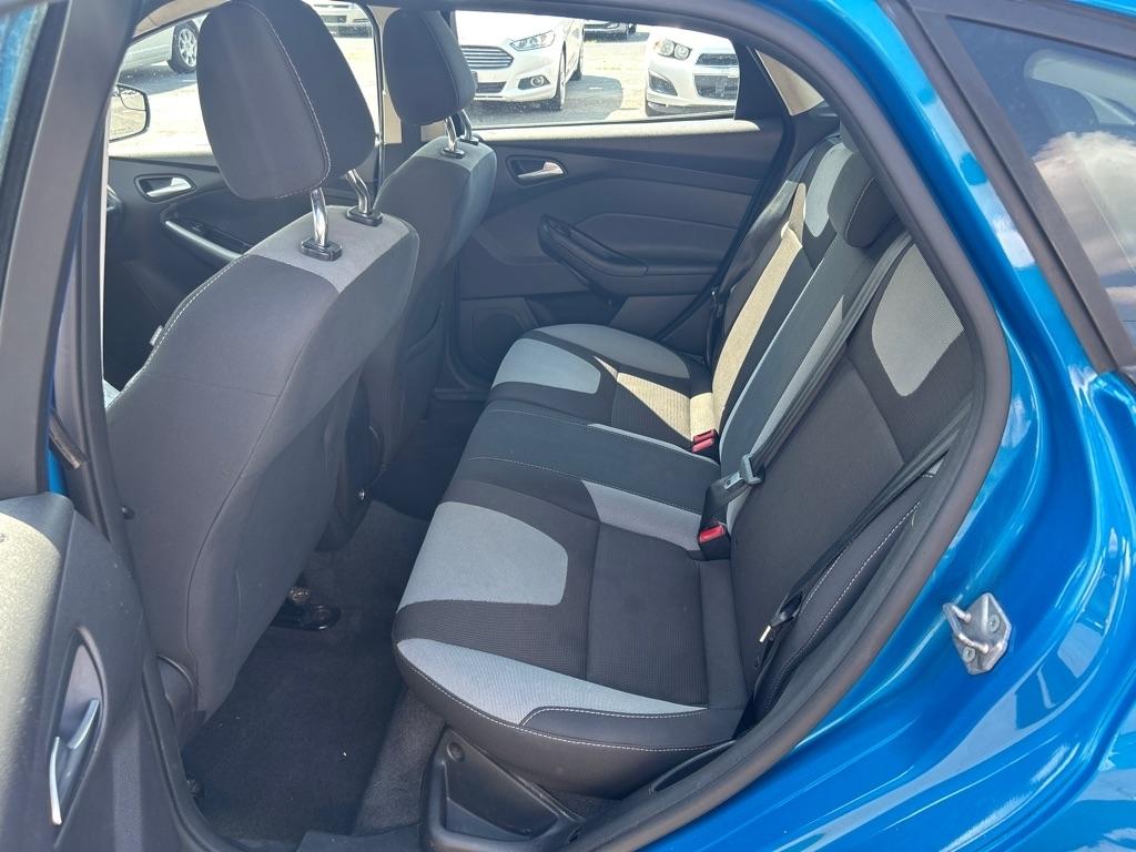 Ford Focus SE 2012