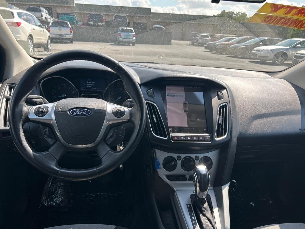 Ford Focus SE 2012
