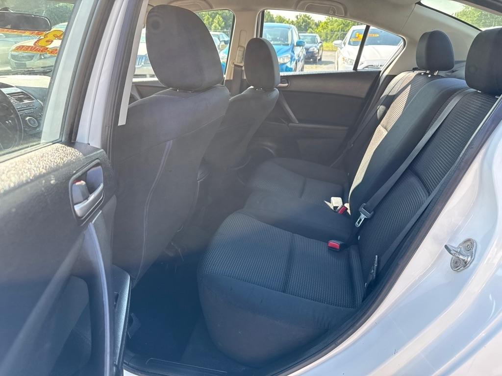 Mazda MAZDA3 i SV AT 4-Door 2013