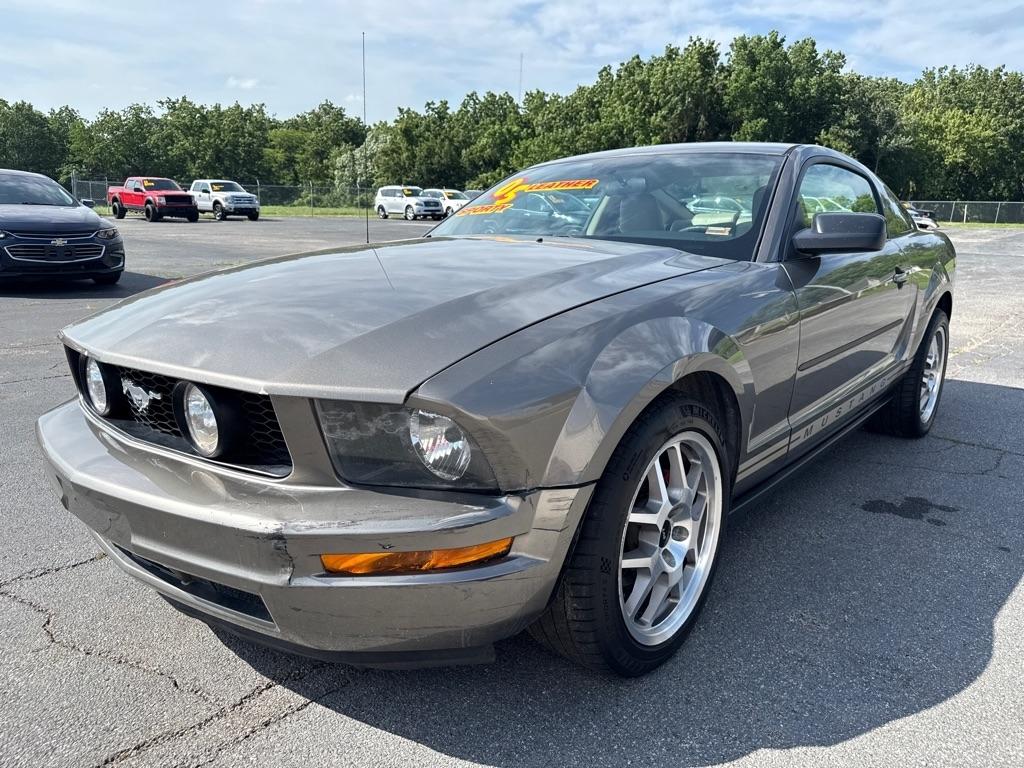 Ford Mustang V6 Premium Coupe 2005