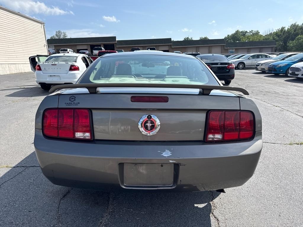 Ford Mustang V6 Premium Coupe 2005