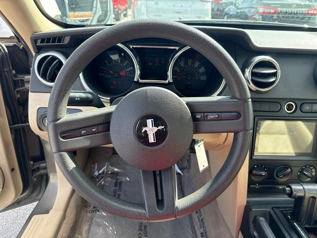 Ford Mustang V6 Premium Coupe 2005