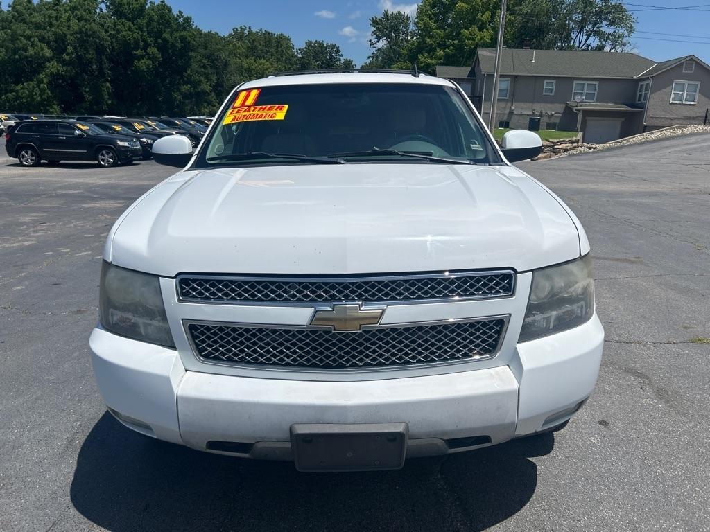 Chevrolet Suburban LT 1500 4WD 2011