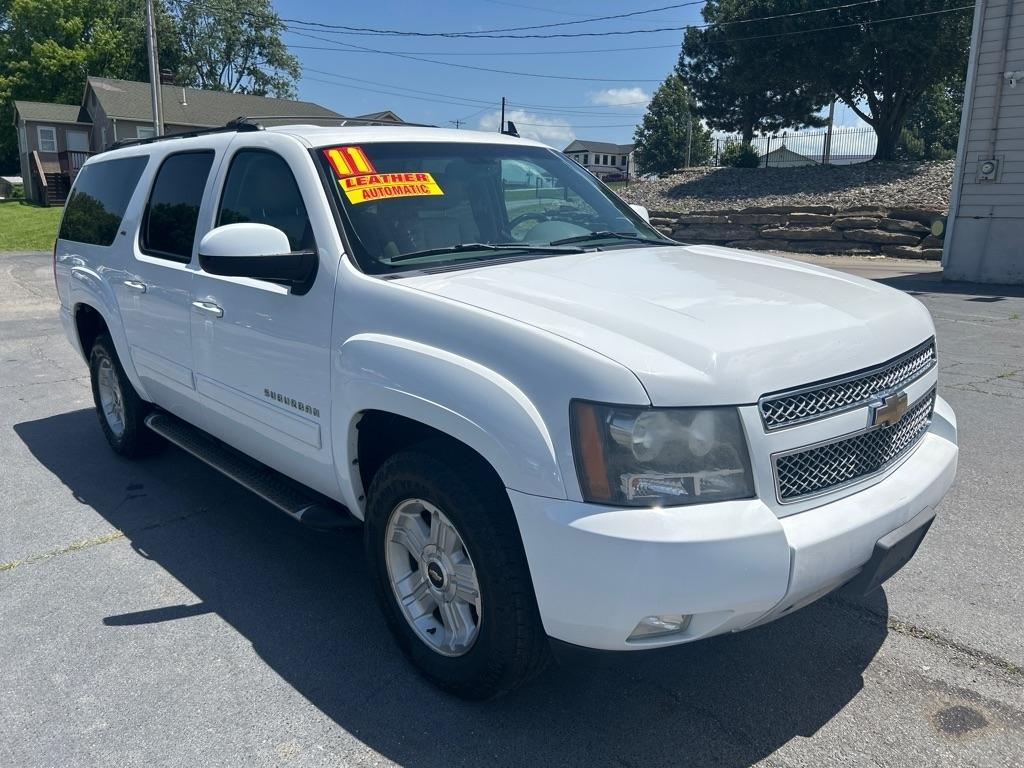Chevrolet Suburban LT 1500 4WD 2011