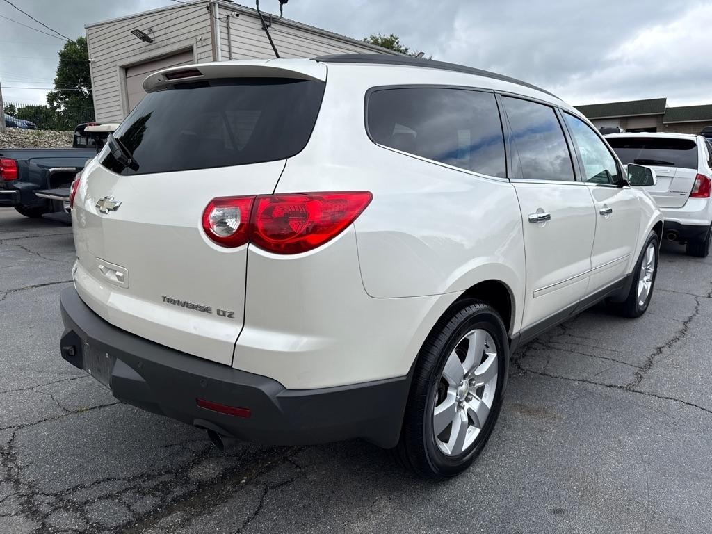 Chevrolet Traverse LTZ AWD 2011