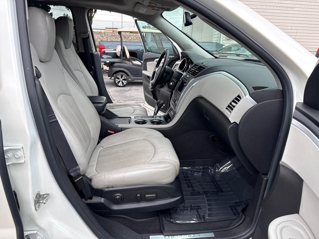 Chevrolet Traverse LTZ AWD 2011