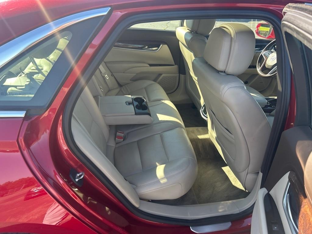 Cadillac XTS Luxury AWD 2013
