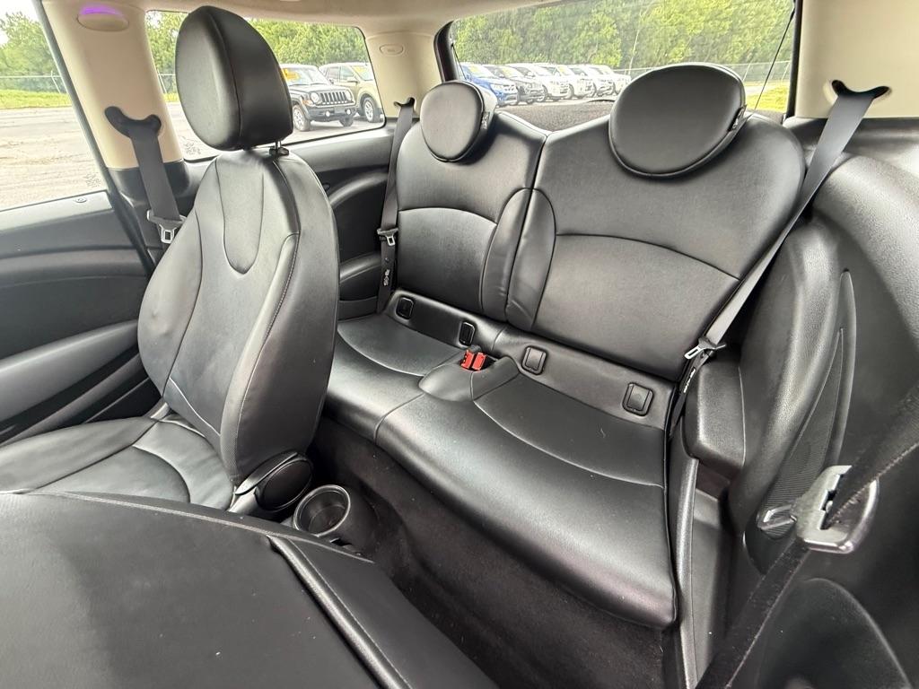 MINI Cooper Base 2011