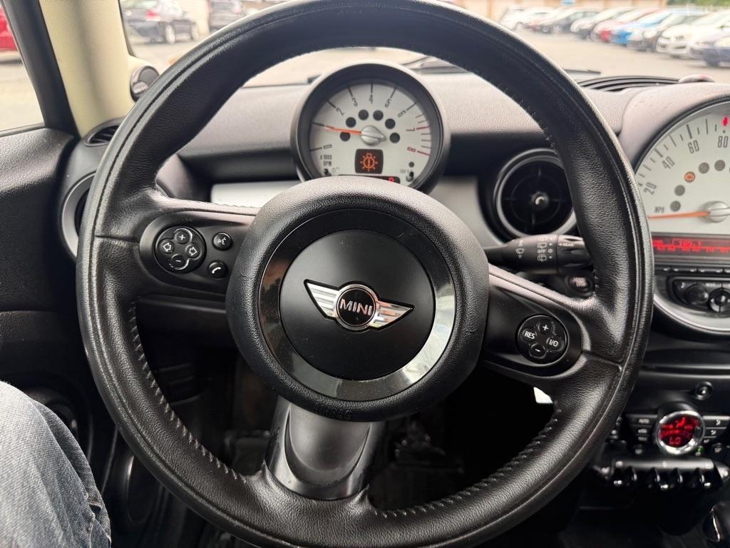 MINI Cooper Base 2011