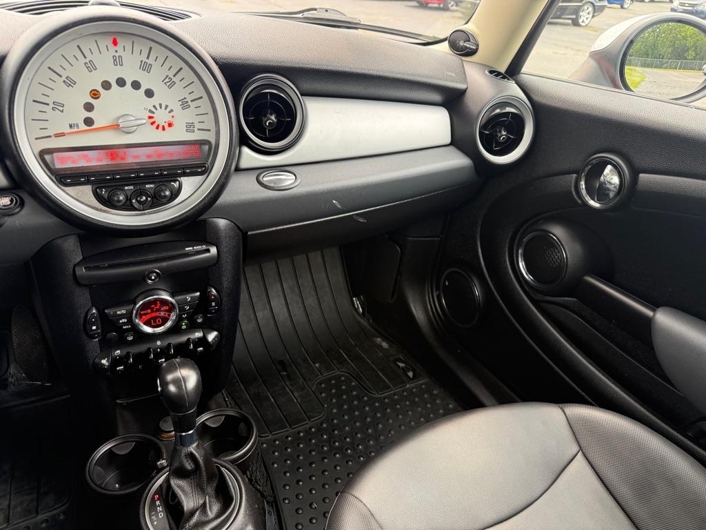 MINI Cooper Base 2011
