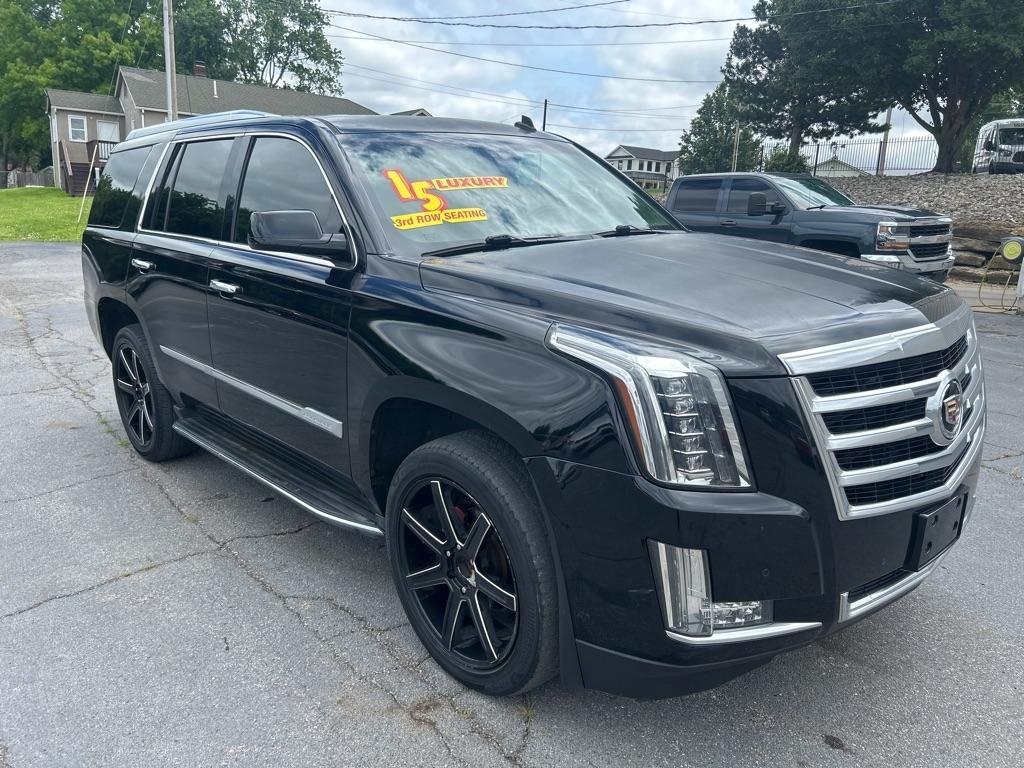 Cadillac Escalade Luxury 4WD 2015
