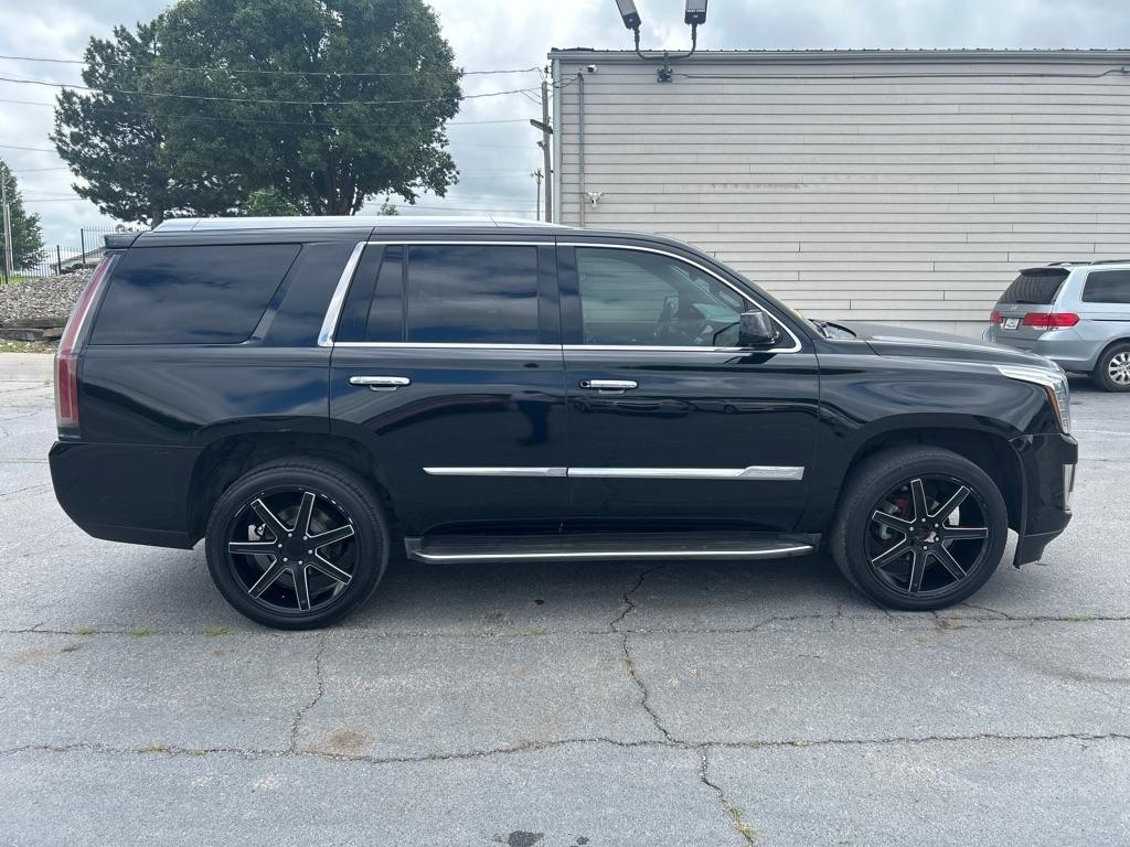 Cadillac Escalade Luxury 4WD 2015