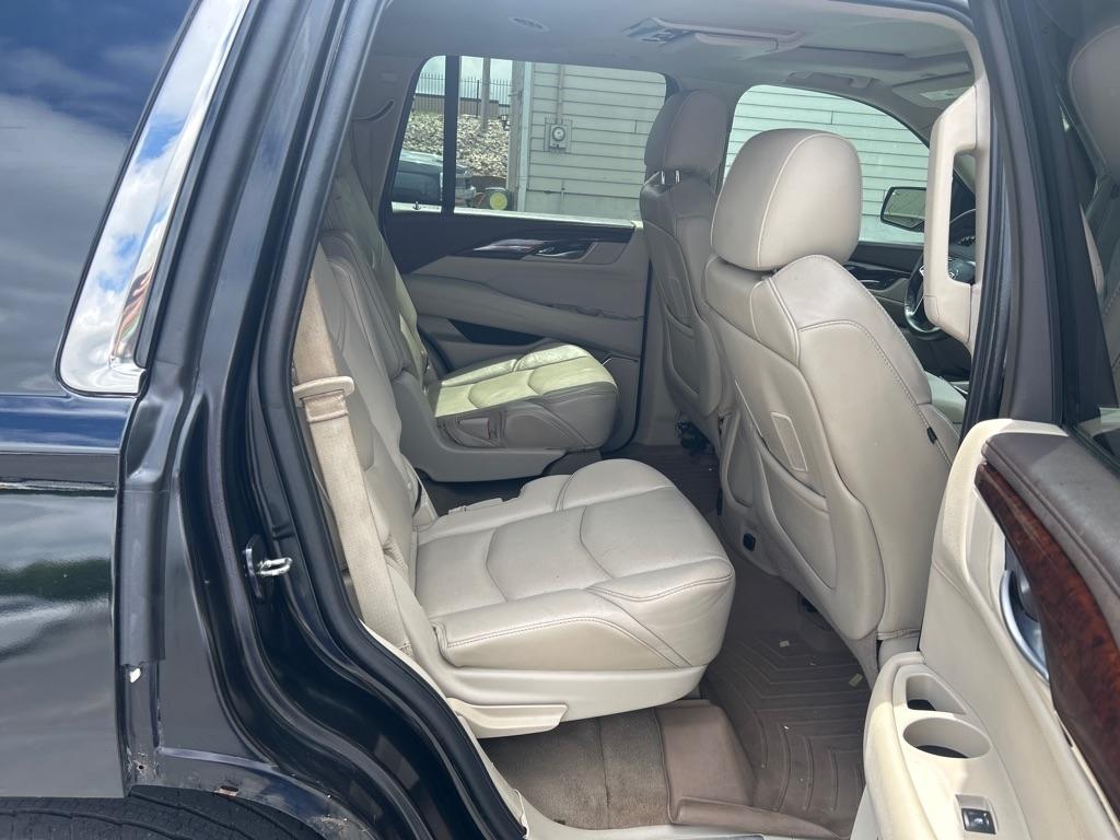 Cadillac Escalade Luxury 4WD 2015