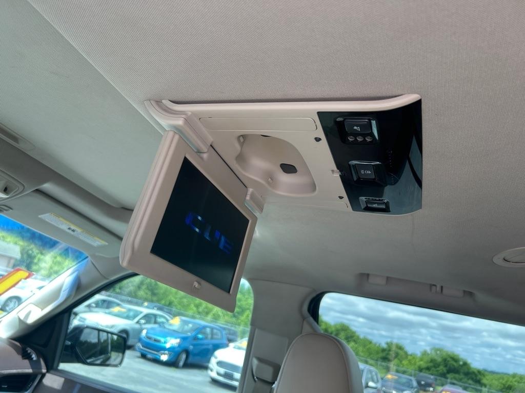 Cadillac Escalade Luxury 4WD 2015