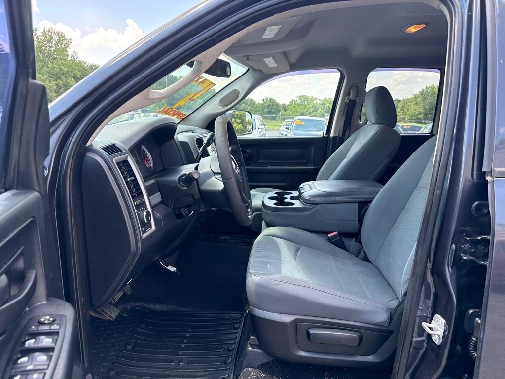 RAM 1500 Tradesman Quad Cab 4WD 2014