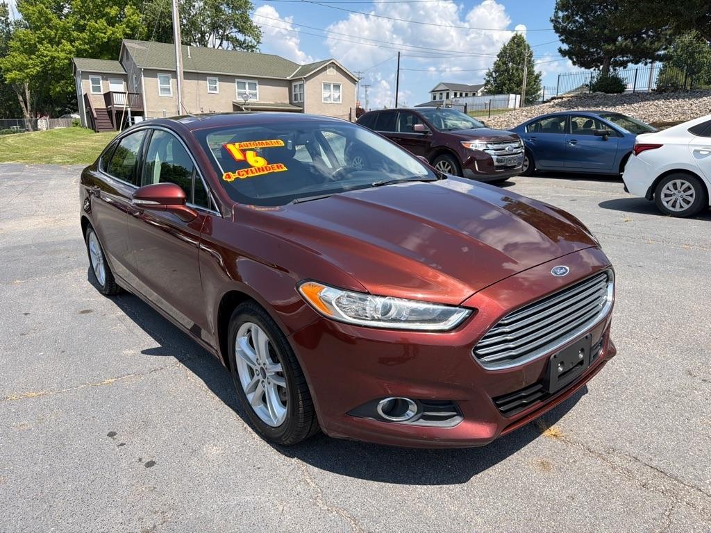 Ford Fusion SE 2016