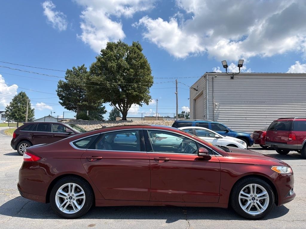 Ford Fusion SE 2016