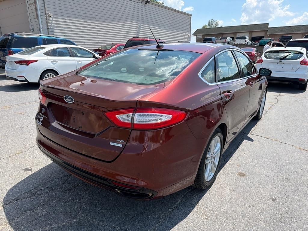 Ford Fusion SE 2016