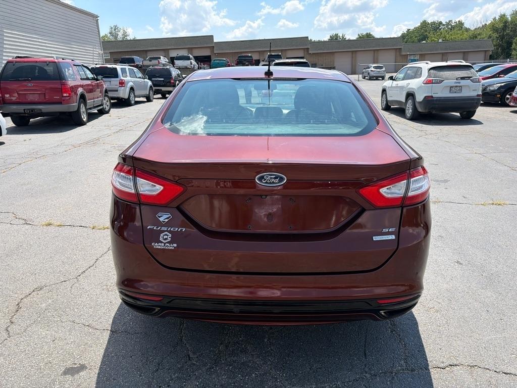 Ford Fusion SE 2016