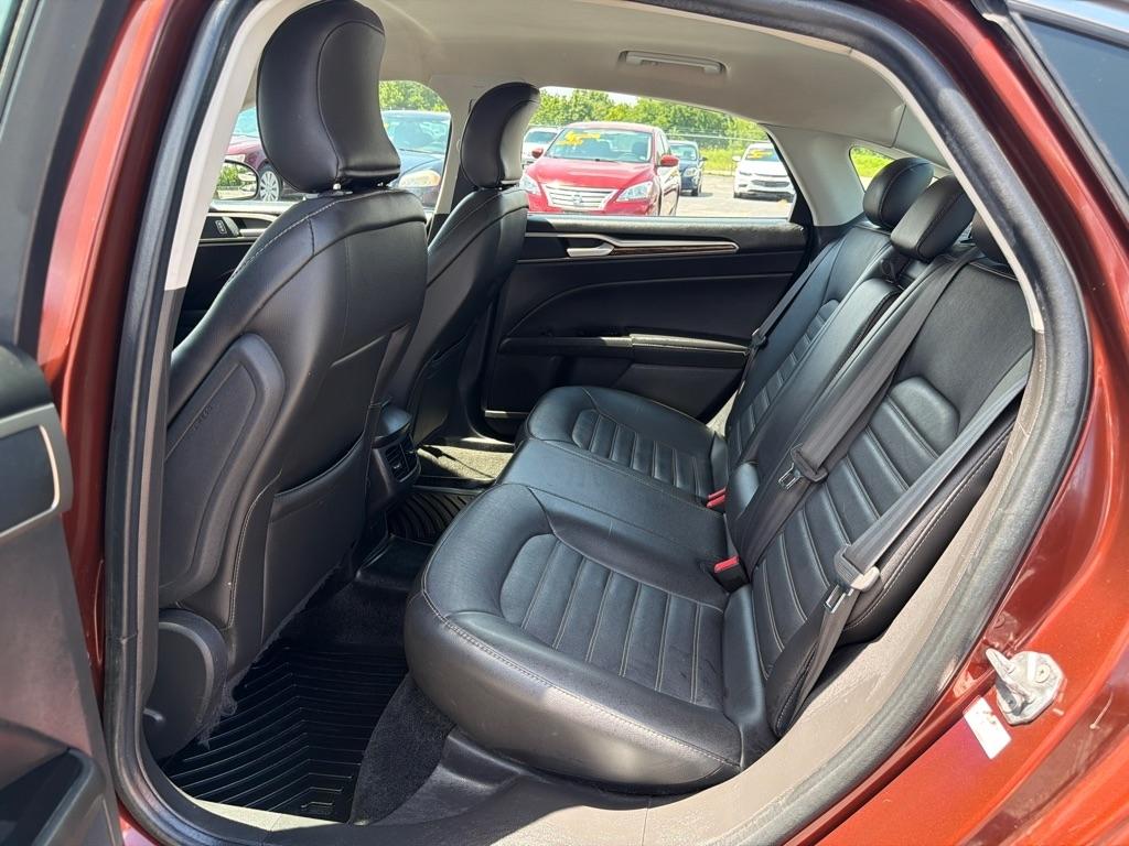 Ford Fusion SE 2016