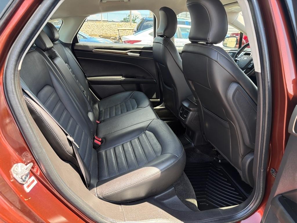 Ford Fusion SE 2016