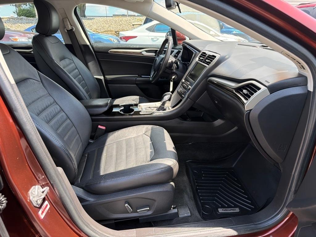 Ford Fusion SE 2016