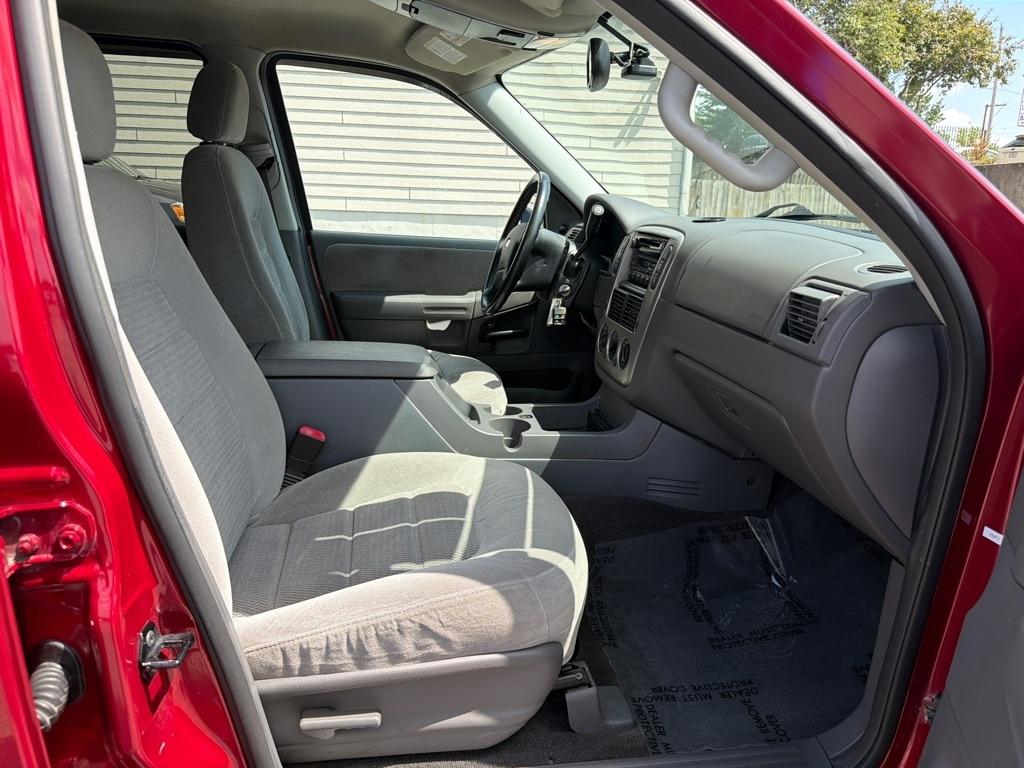 Ford Explorer XLT 4.0L 4WD 2005