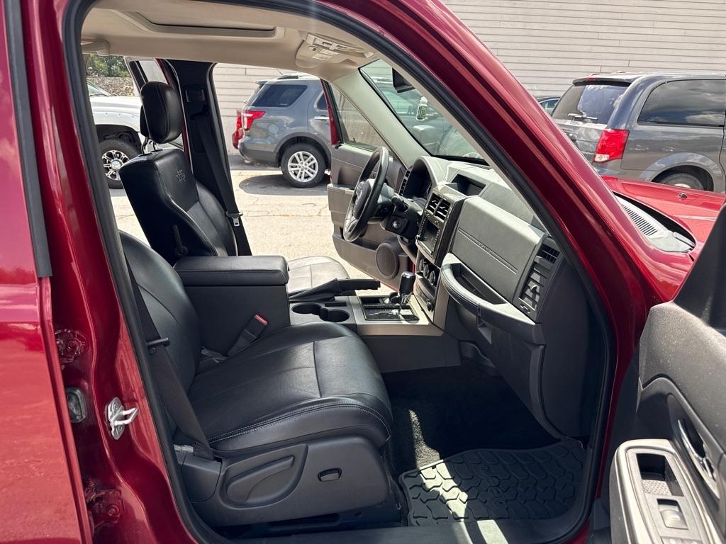 Jeep Liberty Limited 4WD 2011
