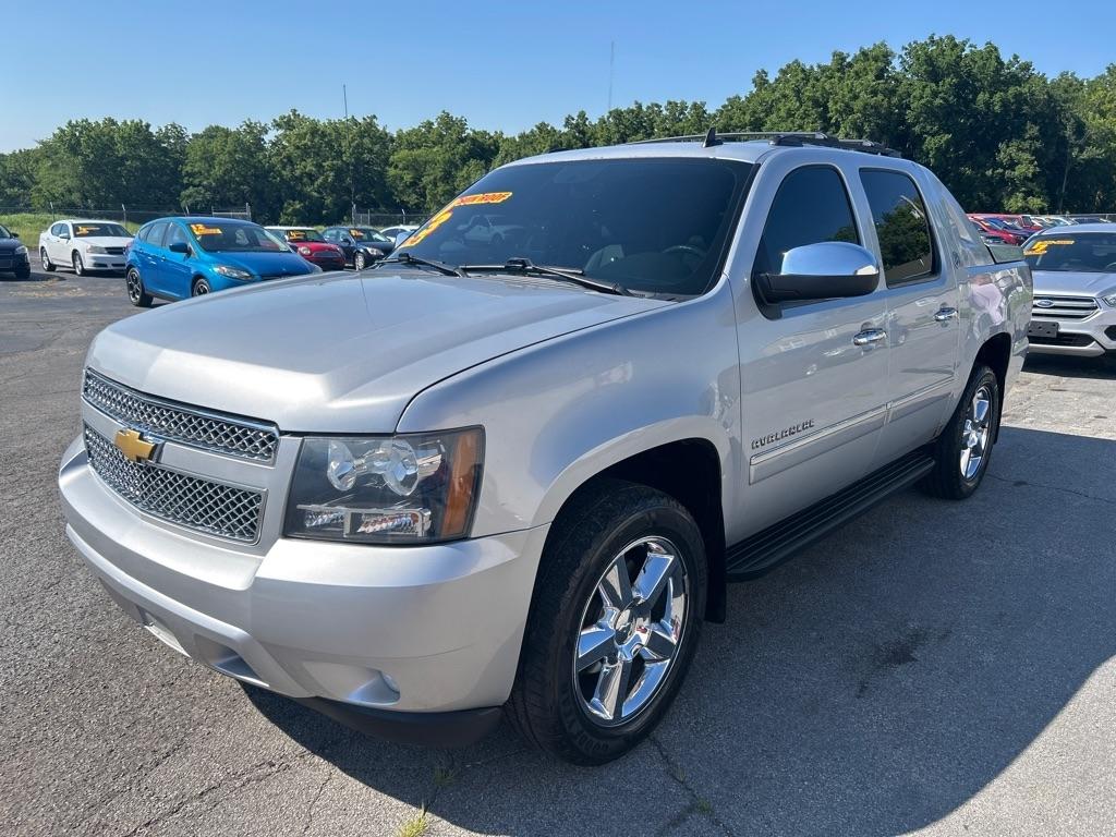 Chevrolet Avalanche LTZ 4WD 2013