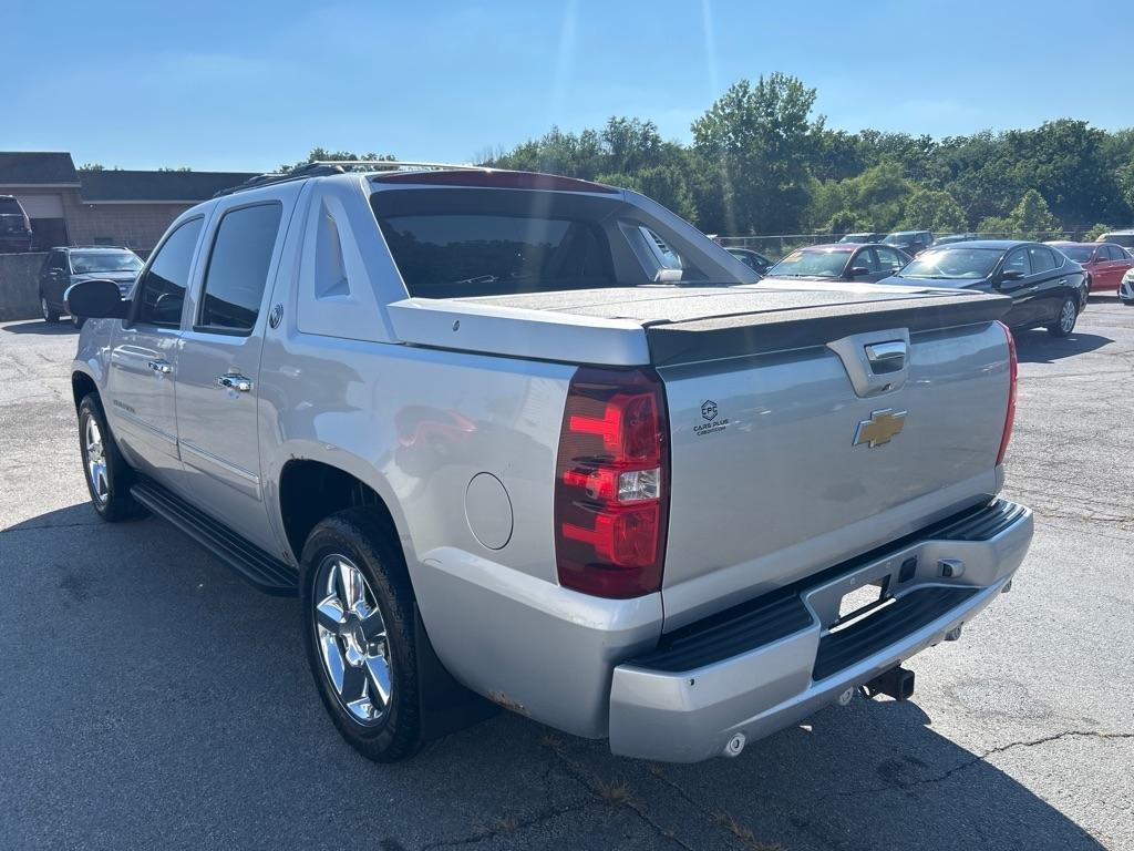 Chevrolet Avalanche LTZ 4WD 2013