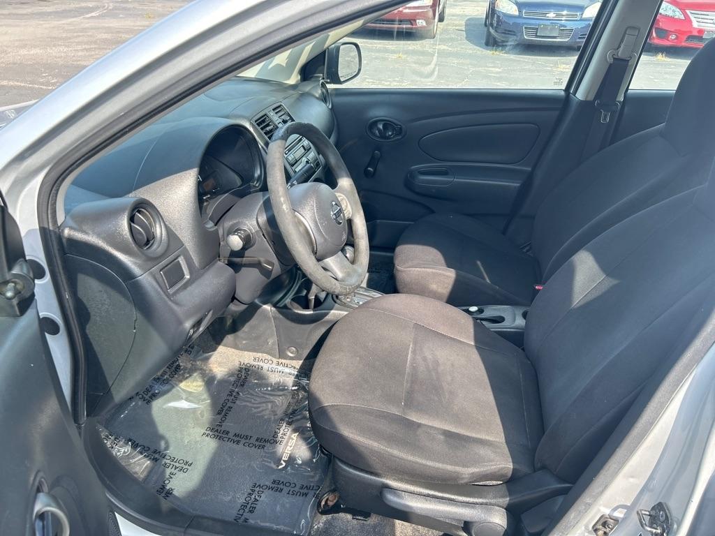 Nissan Versa 1.6 S Sedan 2012