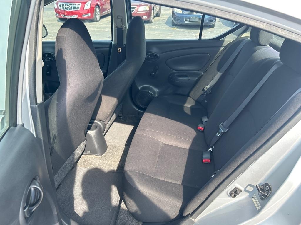 Nissan Versa 1.6 S Sedan 2012