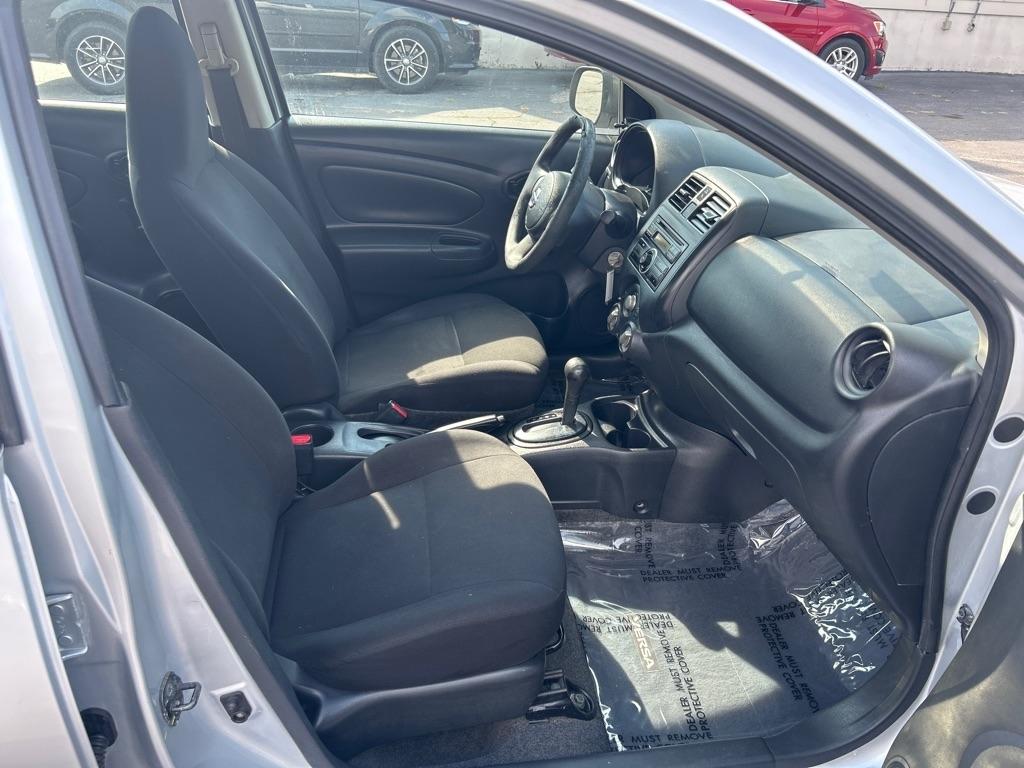 Nissan Versa 1.6 S Sedan 2012