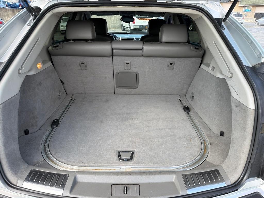 Cadillac SRX Luxury 2012