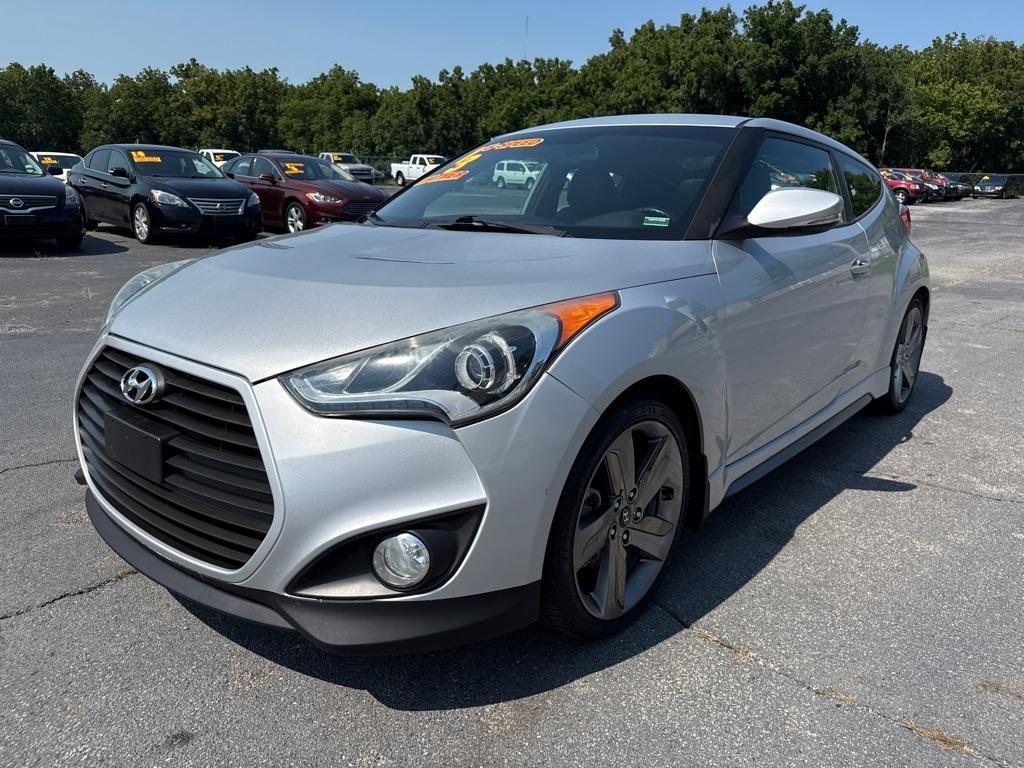 Hyundai Veloster Base 2013