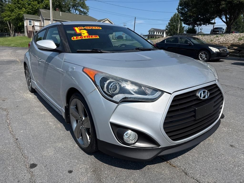 Hyundai Veloster Base 2013