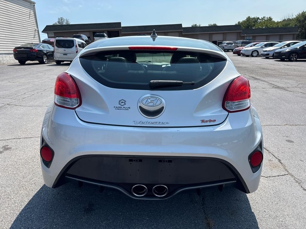 Hyundai Veloster Base 2013