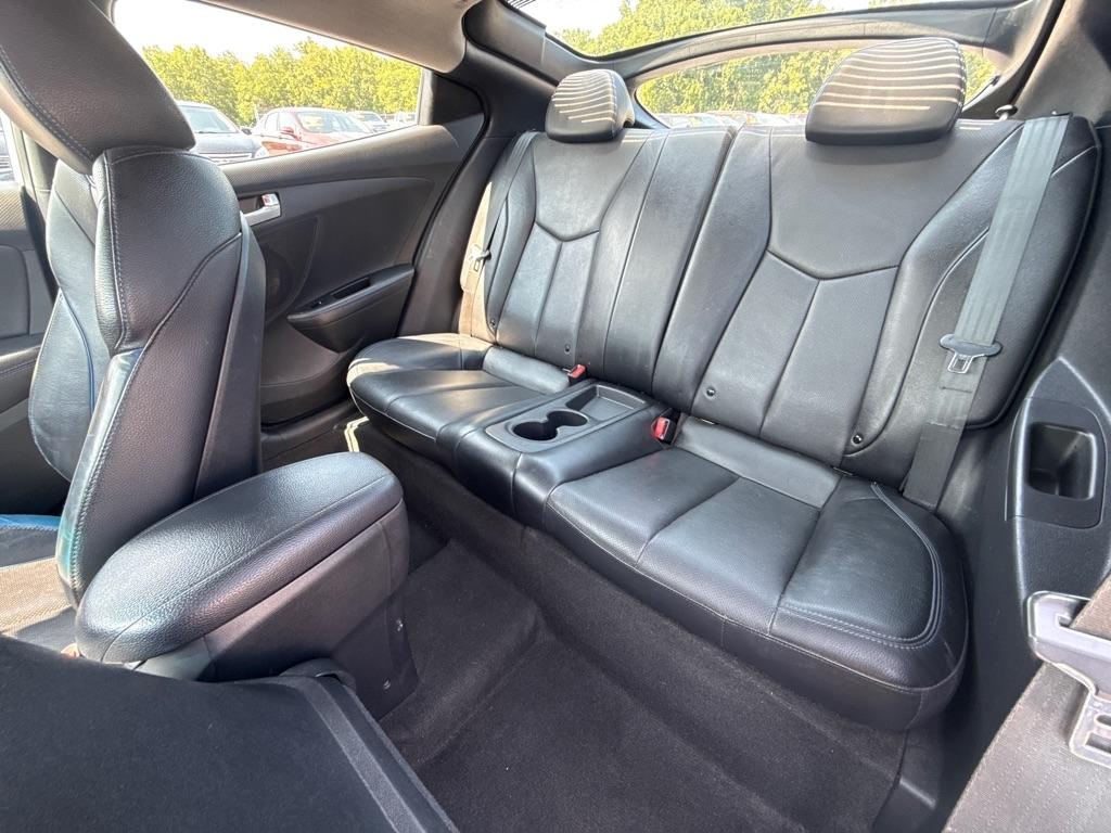 Hyundai Veloster Base 2013