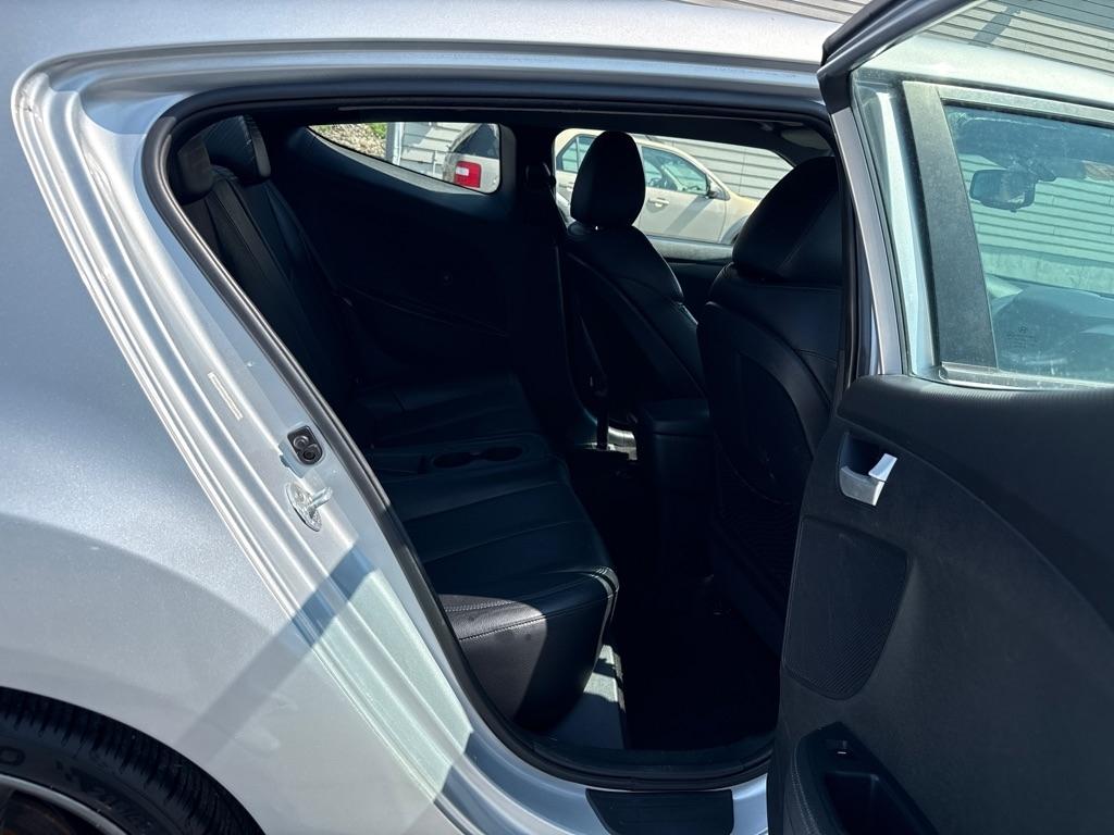 Hyundai Veloster Base 2013
