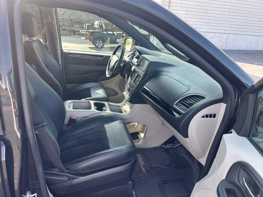 Dodge Grand Caravan SXT 2016