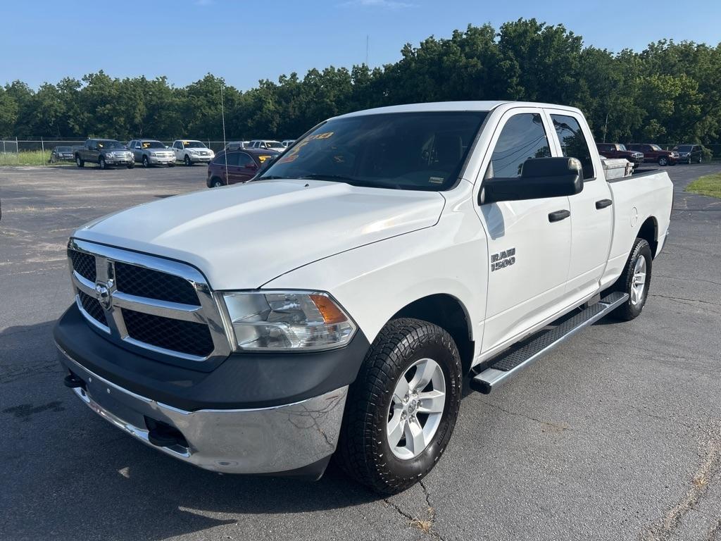 RAM 1500 Tradesman Quad Cab 4WD 2015