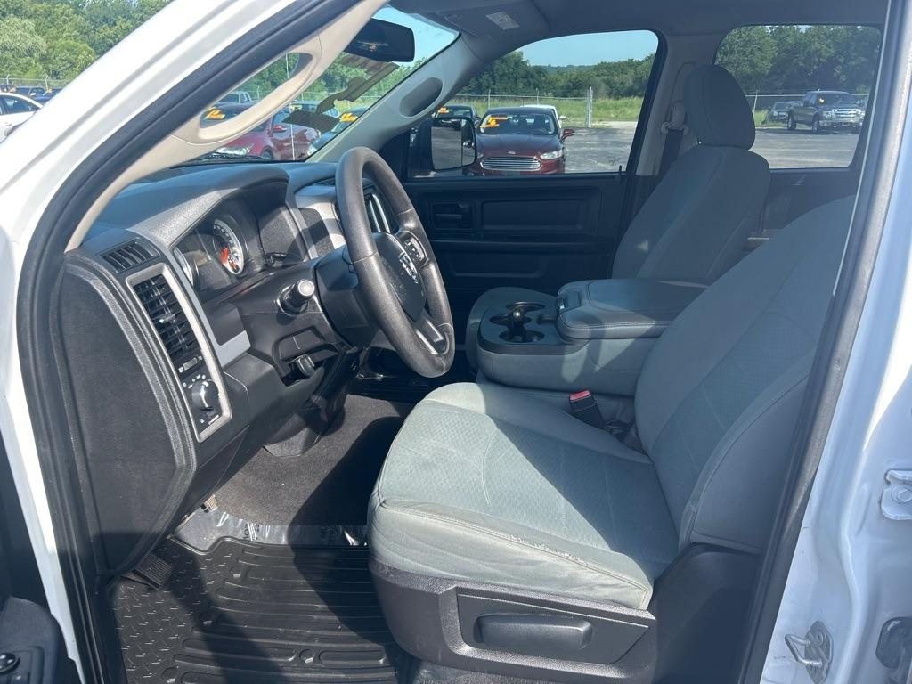 RAM 1500 Tradesman Quad Cab 4WD 2015