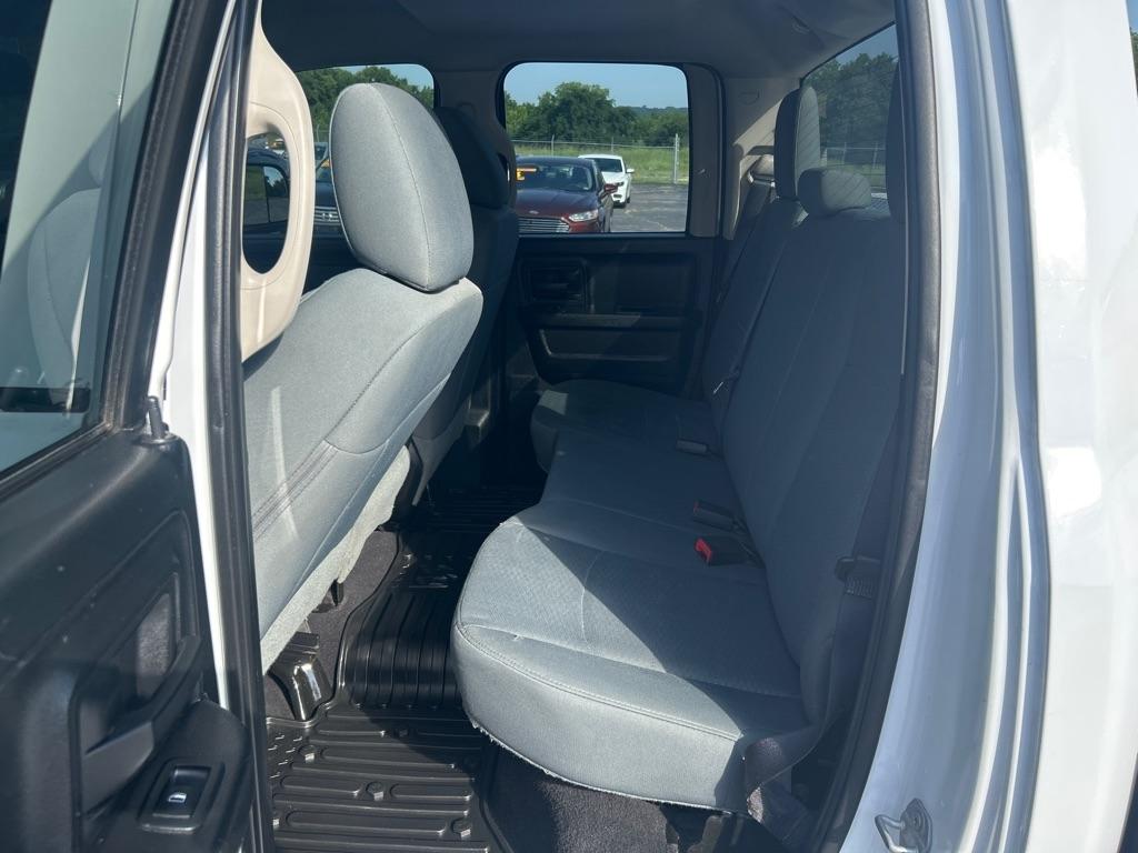 RAM 1500 Tradesman Quad Cab 4WD 2015