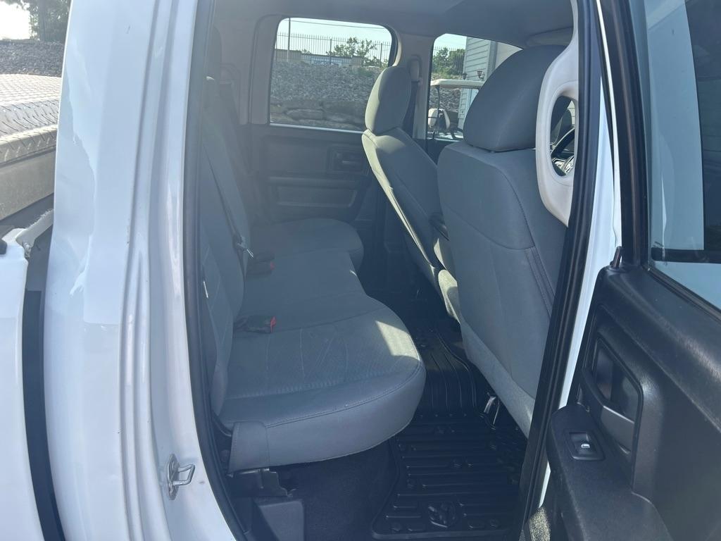 RAM 1500 Tradesman Quad Cab 4WD 2015