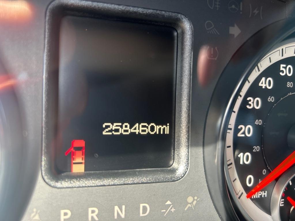 RAM 1500 Tradesman Quad Cab 4WD 2015