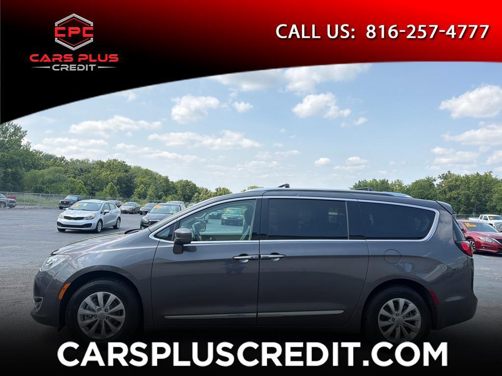 2019 Chrysler Pacifica Touring-L