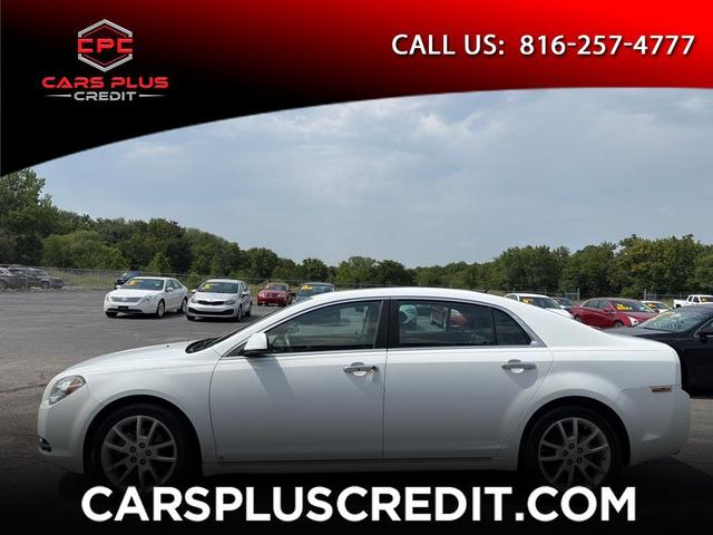 White 2009 Chevrolet Malibu Sedan Front-Wheel Drive Automatic